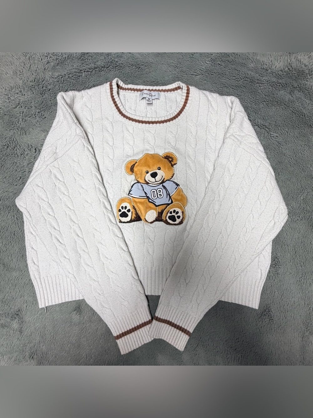 Bear Cable Knit Sweater - White/brown